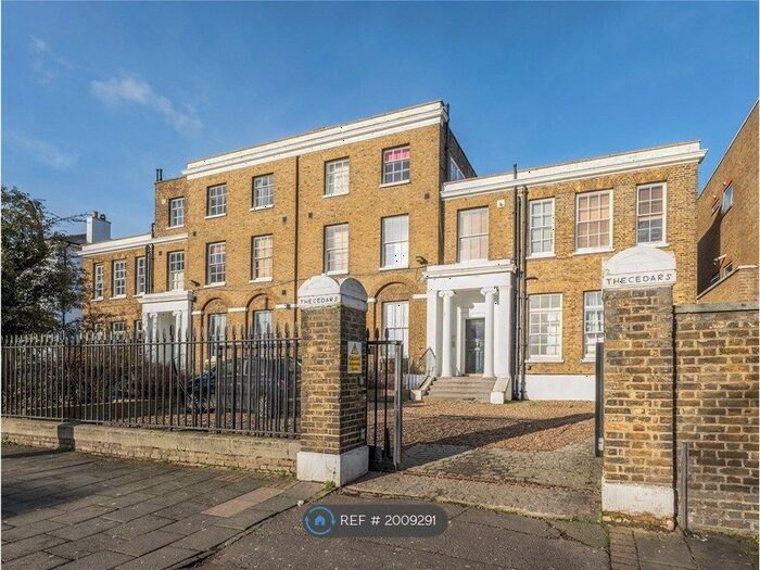 2 Bedroom Maisonette To Rent In Cedars House, London, SW2