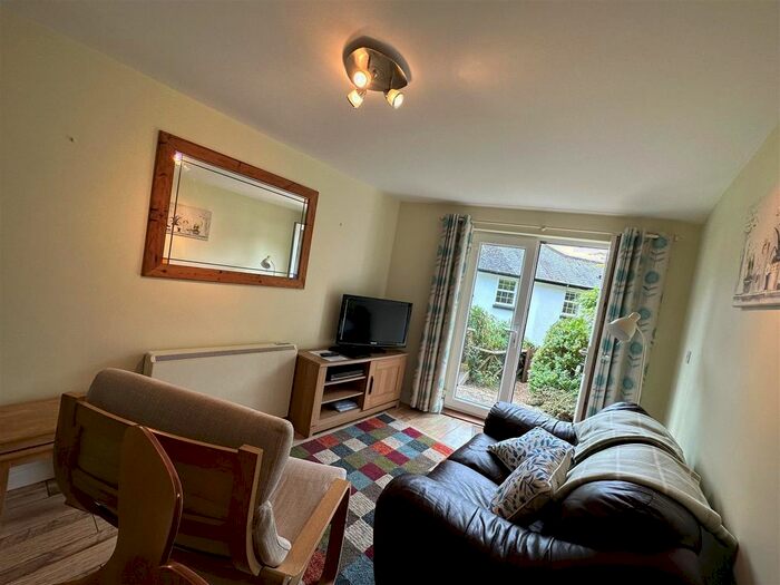 1 Bedroom Flat To Rent In Axmouth, Seaton, EX12