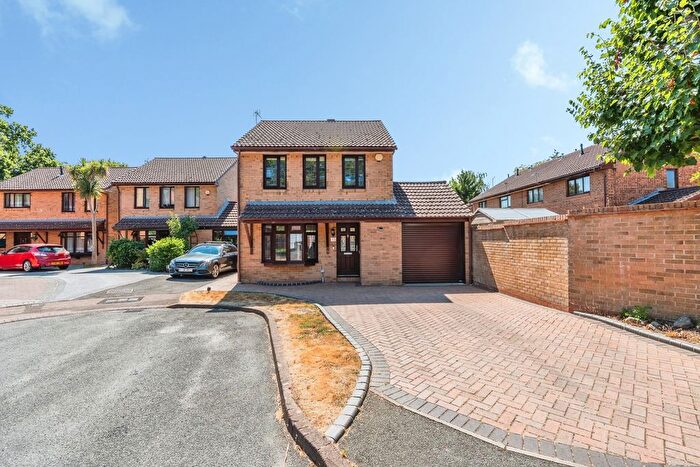 3 Bedroom Detached House For Sale In Perrywood Gardens, West Totton, Southampton, Hampshire, SO40