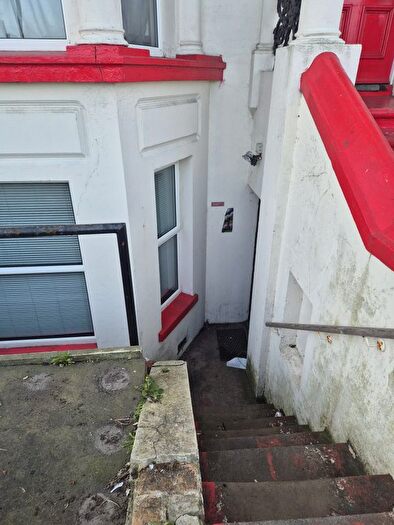 2 Bedroom Flat To Rent In Ethelbert Crescent, Margate, CT9