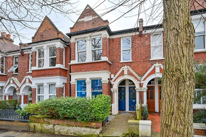 2 Bedroom Flat To Rent In Bedford Park, Bedford Park, London, W4