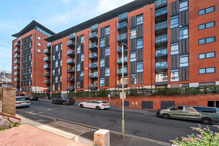 2 Bedroom Flat For Sale In Ringers Road, Bromley, BR1
