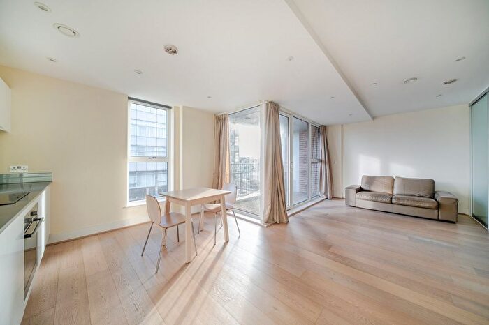 Studio To Rent In King Street, Hammersmith, W6