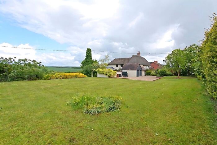 4 Bedroom Semi-Detached House For Sale In Thruxton Down, Andover, Hampshire, SP11