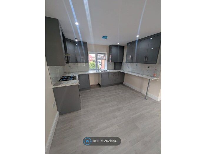 1 Bedroom Flat To Rent In Doncaster Drive, Northolt, UB5