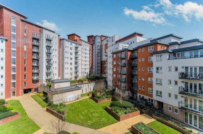1 Bedroom Studio To Rent In Lower Canal Walk, Southampton, SO14