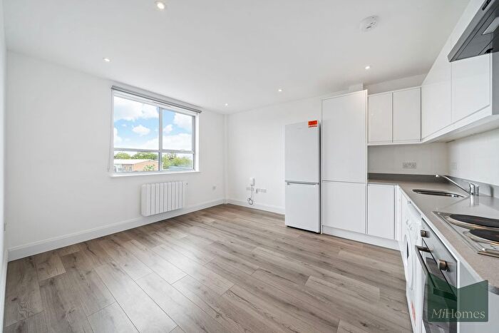 2 Bedroom Flat To Rent In Newport Road, Link House Newport Road, UB4