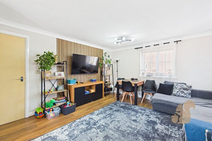 2 Bedroom Flat For Sale In Tarrett Drive, Colchester, CO1