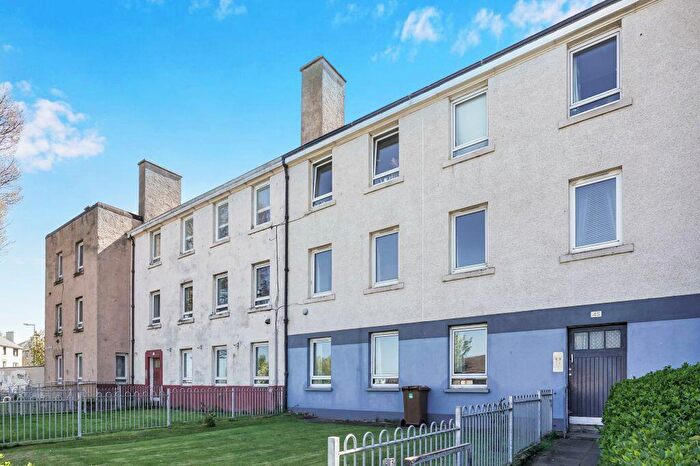 2 Bedroom Flat For Sale In / Granton Crescent, Edinburgh, EH5
