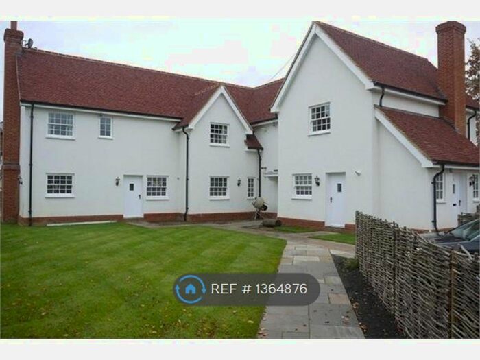 2 Bedroom Flat To Rent In Stock, Ingatestone, CM4