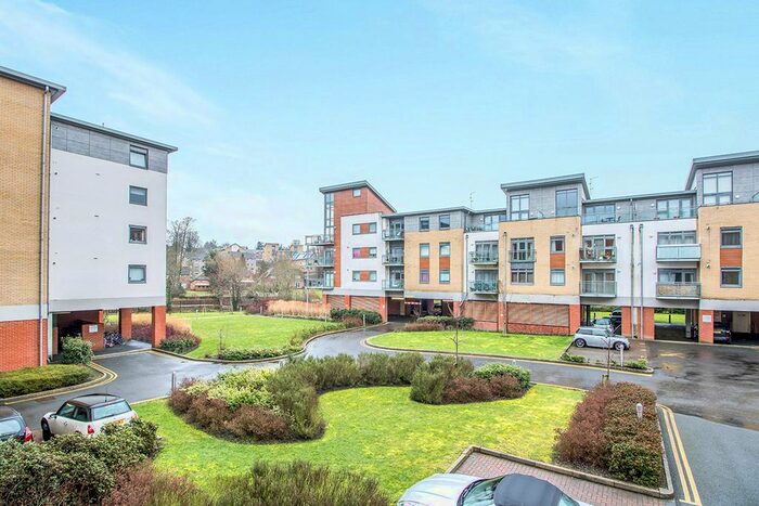 2 Bedroom Flat To Rent In Wallis Place Hart Street, Maidstone, Kent, ME16