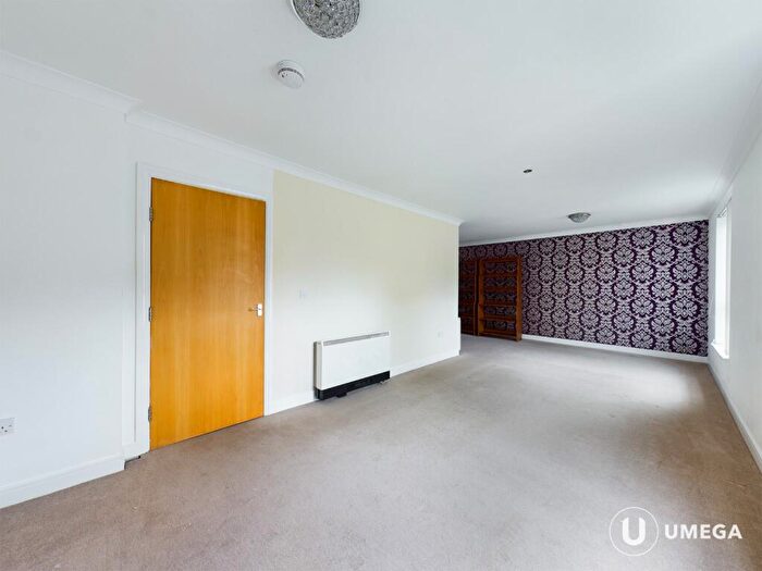 4 Bedroom Apartment To Rent In Ferry Gait Place, Silverknowes, Edinburgh, EH4