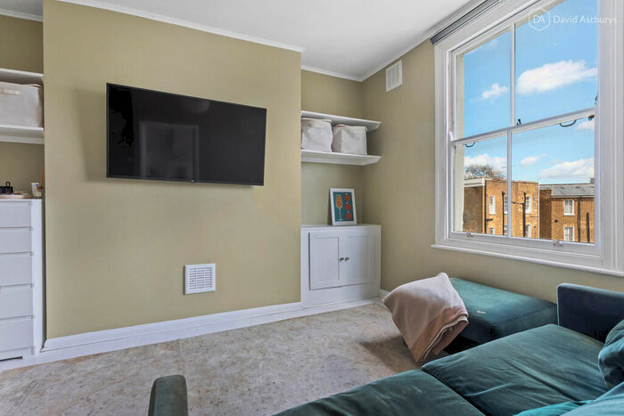 1 Bedroom Apartment For Sale In Southgate Road, De Beauvoir, London, N1