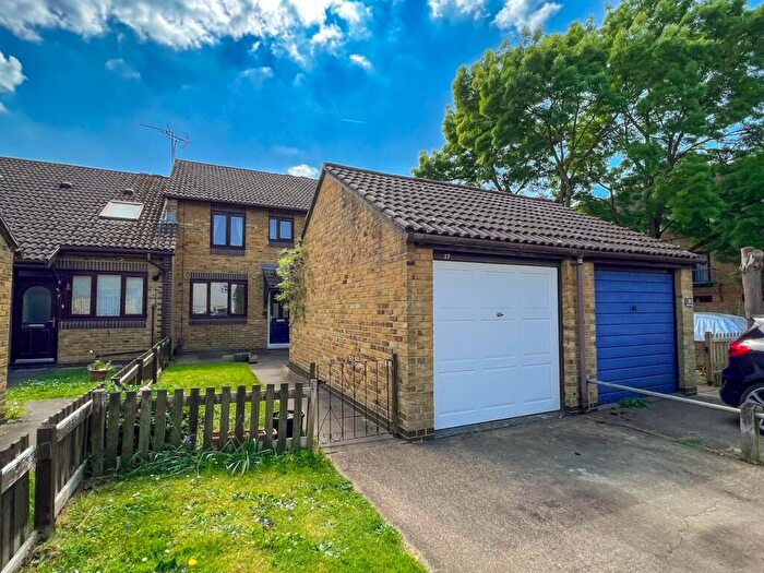 3 Bedroom End Of Terrace House For Sale In Spreighton Road, West Molesey, KT8