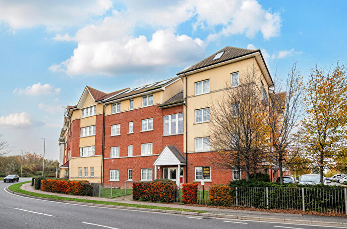 2 Bedroom Flat For Sale In Gainsborough Close, Basildon, SS14