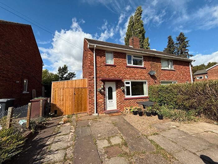 2 Bedroom Semi-Detached House For Sale In Burwell Close, Lincoln, LN2