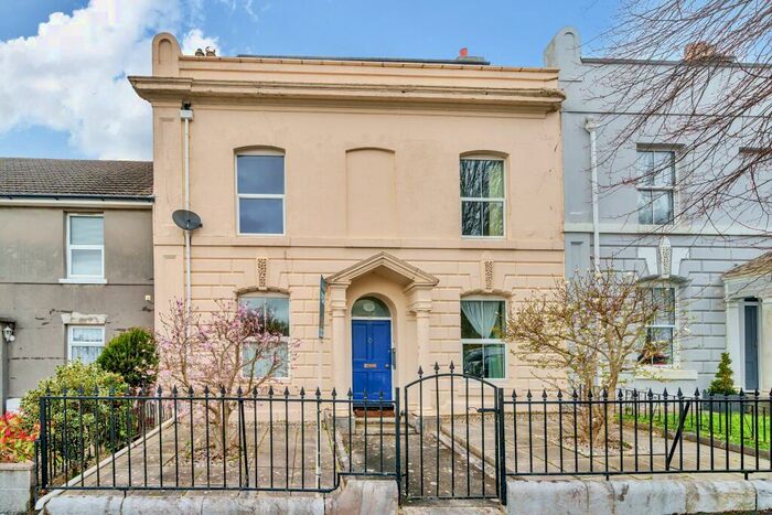 2 Bedroom Flat To Rent In Haddington Road, Stoke, Plymouth, PL2