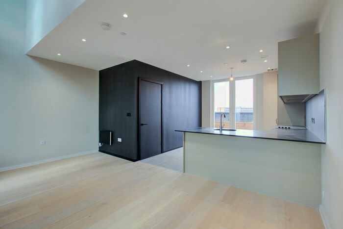 3 Bedroom Flat To Rent In City Gardens, Spinners Way, Manchester, M15