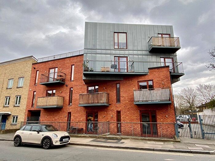 1 Bedroom Flat To Rent In Pomeroy Street, Peckham, SE14
