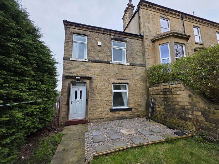 3 Bedroom Terraced House To Rent In Mount Street, Cleckheaton, BD19