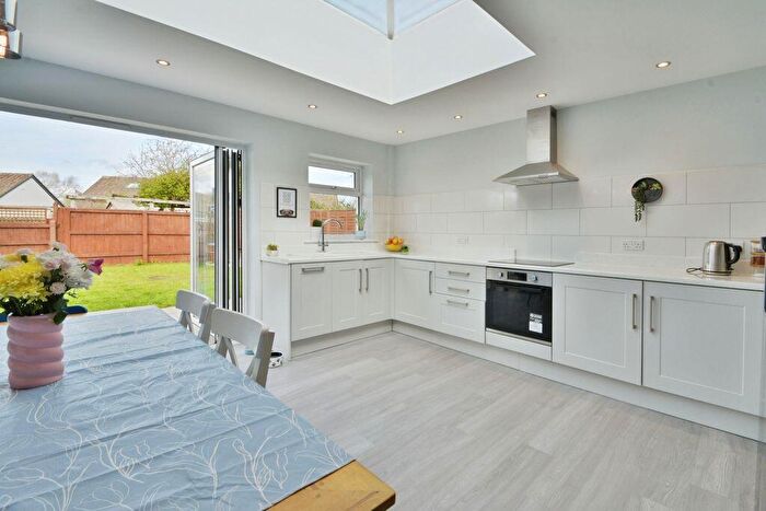 4 Bedroom Detached House For Sale In Meadow Way, South Cerney, Gloucestershire, GL7