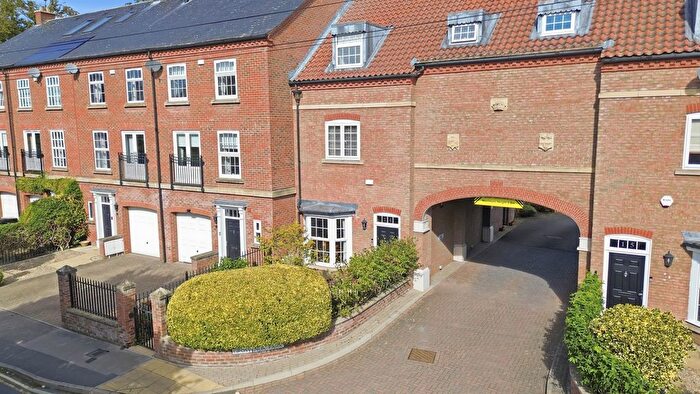 3 Bedroom Town House For Sale In Grosvenor Park, York, YO30