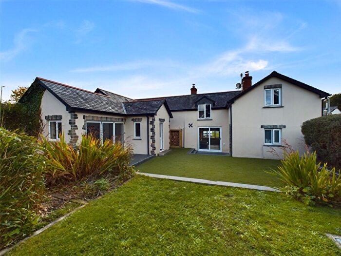 4 Bedroom Barn Conversion For Sale In Holsworthy, Devon, EX22