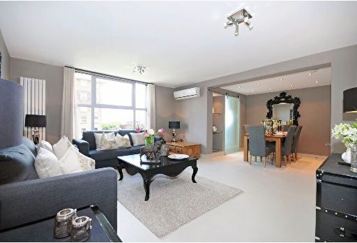 3 Bedroom Flat To Rent In St John's Wood Park, St John's Wood, London, NW8