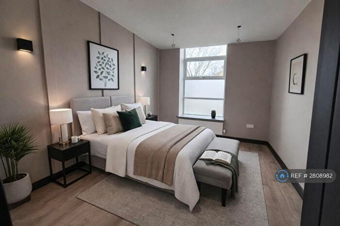 2 Bedroom Flat To Rent In Park Road, Rossendale, BB4