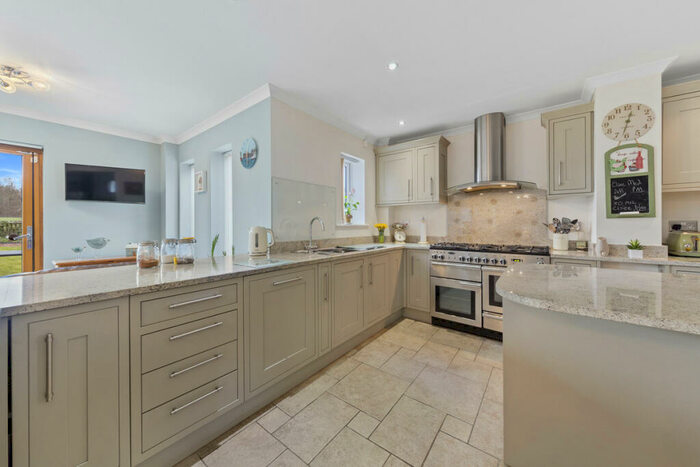 4 Bedroom Detached House For Sale In Skeffington Close, Geddington, NN14