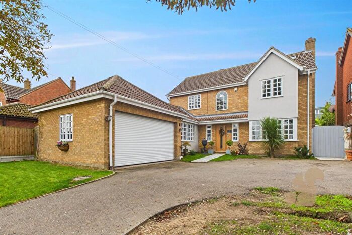 4 Bedroom Detached House For Sale In Darnet Road, Tollesbury, Maldon, CM9