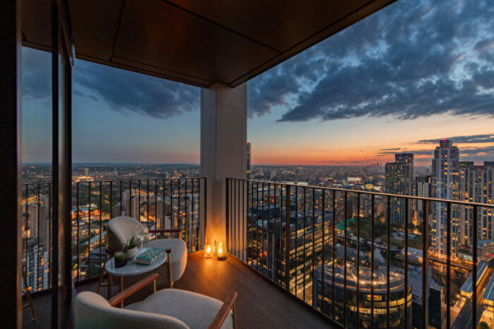 3 Bedroom Apartment For Sale In One Thames Quay, Canary Wharf, E14