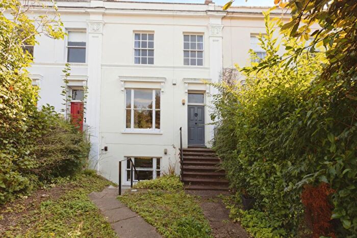 4 Bedroom Town House To Rent In Prestbury Road, Cheltenham, GL52