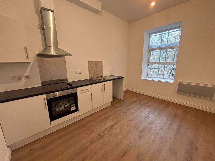 1 Bedroom Flat To Rent In Ystrad Road, Pentre, CF41