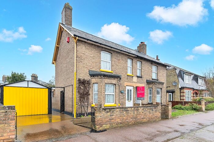 3 Bedroom Semi Detached House For Sale In Melbourn Road, Royston, SG8