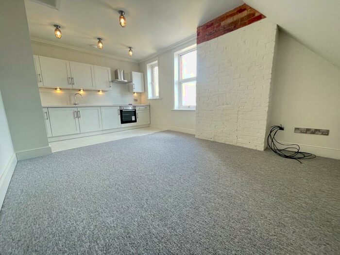 1 Bedroom Flat To Rent In Portman Road, Bournemouth, BH7
