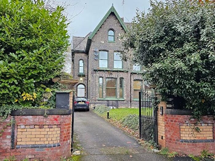 3 Bedroom Apartment For Sale In Carlton Road, Whalley Range, M16