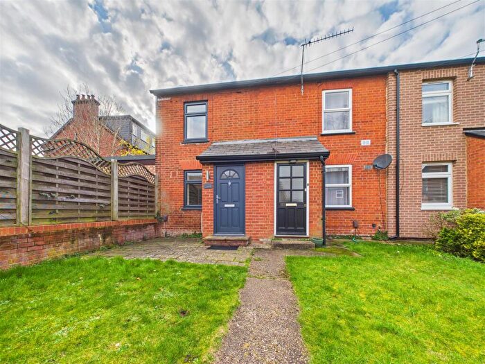 2 Bedroom House To Rent In Garden Row, Hitchin, Hertfordshire, SG5