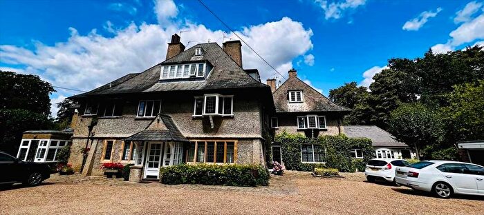 2 Bedroom Maisonette For Sale In The Meads, Park Road, Slough, SL2