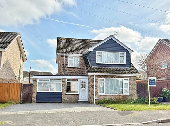 4 Bedroom Detached House For Sale In Hayward Crescent, Verwood, Dorset, BH31