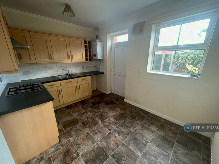 2 Bedroom Semi-Detached House To Rent In Fairburn Avenue, Crewe, CW2