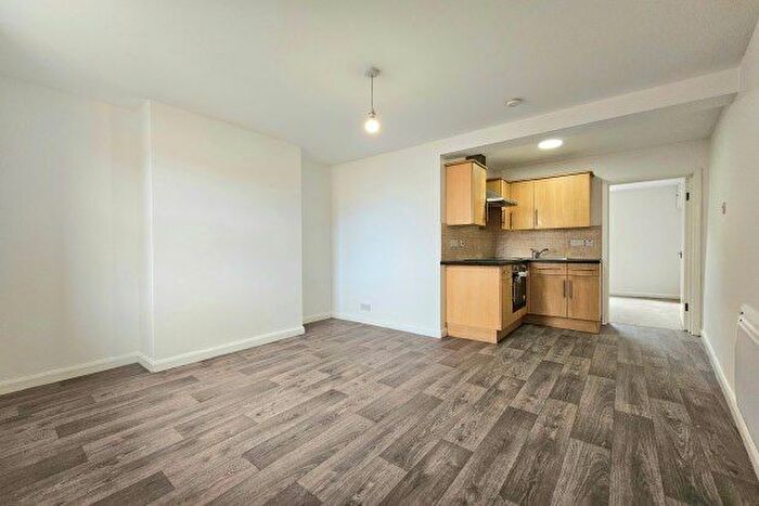 1 Bedroom Flat To Rent In Seal Road, Sevenoaks, TN14