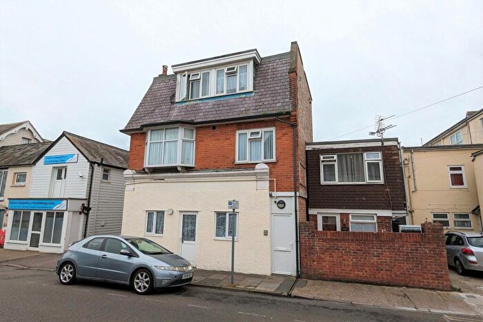 1 Bedroom Flat To Rent In Pallister Road, Clacton-on-Sea, CO15