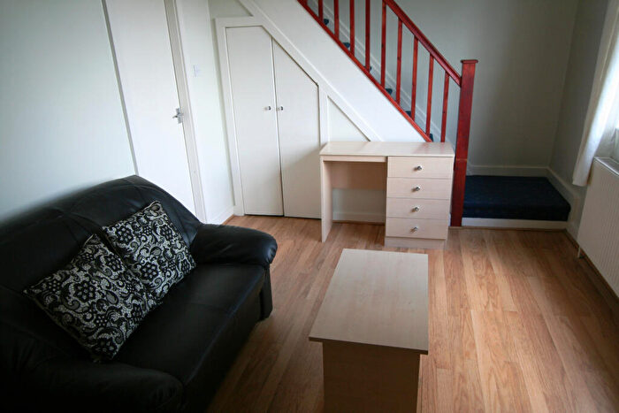 1 Bedroom Flat To Rent In Vinery Road, Leeds, LS4