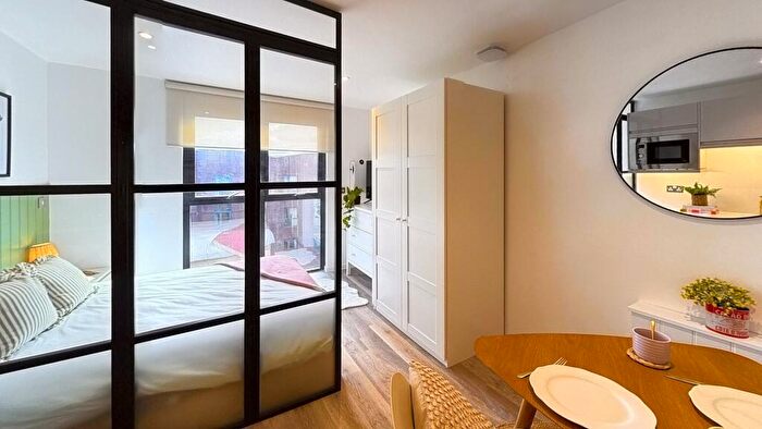 Studio To Rent In Silver Hardwick- Studio |Verney St, EX1