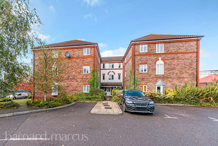 1 Bedroom Apartment To Rent In Rembrandt Court, Epsom, KT19