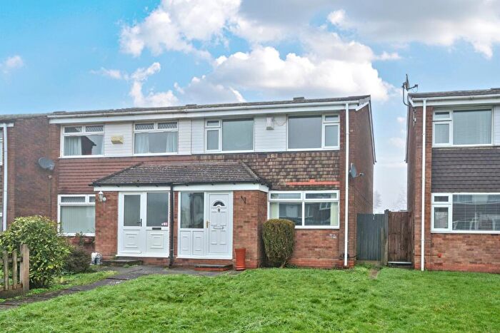 3 Bedroom End Of Terrace House For Sale In Rainford Way, Birmingham, West Midlands, B38