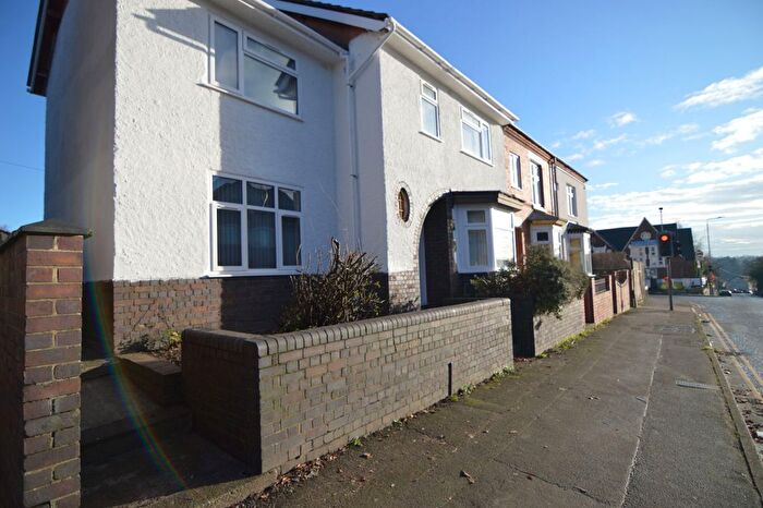 4 Bedroom Terraced House For Sale In Central Road, Hugglescote, Coalville, LE67