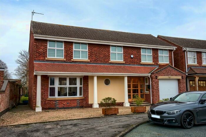 4 Bedroom Detached House For Sale In Tithe Barn Lane, Patrington, HU12