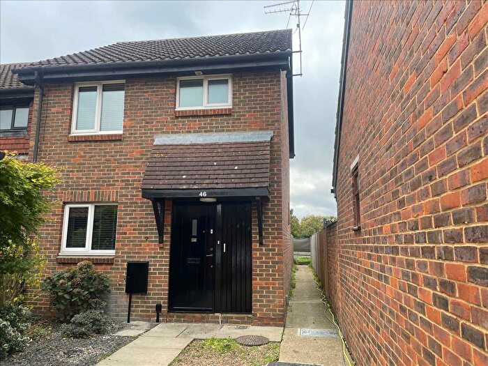 3 Bedroom End Terrace House To Rent In Deerhurst Close, Feltham, Middlesex, TW13